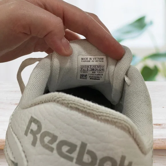 Reebok White Sneakers - Picture 6 of 6
